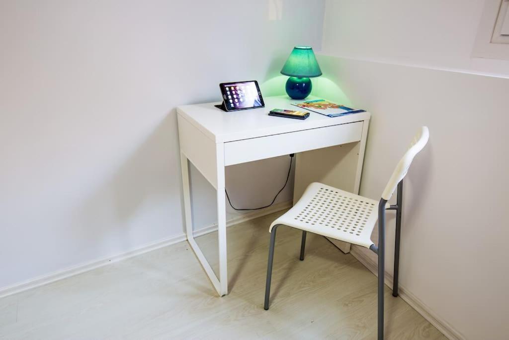 2 Bedrooms Apartment Close To Metro Dafni In Athen Eksteriør bilde